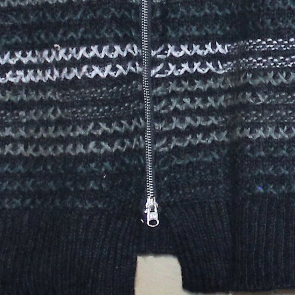 Abercrombie & Fitch Knit Back Zipper Sweater Sz M. - Picture 4 of 7